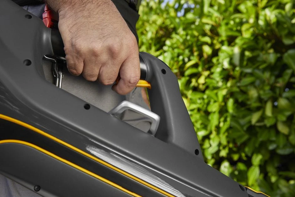 Stiga BL 980 R Benzine Bladblazer - 75,6cc - 2-takt - 100m/s - 25m³/min - 3,1kW 15 Stiga BL 980 R Benzine Bladblazer - 75,6cc - 2-takt - 100m/s - 25m³/min - 3,1kW - Afbeelding 15