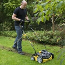 Powerplus POWXG7516 Verticuteerder / Verluchter - 1800W - 360mm 7 Powerplus POWXG7516 Verticuteerder / Verluchter - 1800W - 360mm -Pro Gereedschap Verkoop 67e1451dc41420a45d1ea852c07f7875