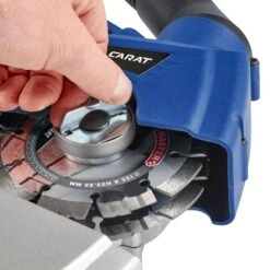 Carat SL-1255 Dustec Sleuvenzaagmachine Incl. 2 Diamantzaagbladen In Koffer - 1800W - 125 X 22,23mm 5 Carat SL-1255 Dustec Sleuvenzaagmachine Incl. 2 Diamantzaagbladen In Koffer - 1800W - 125 X 22,23mm -Pro Gereedschap Verkoop b317d2951a6b561e03e6bd3d667231aa